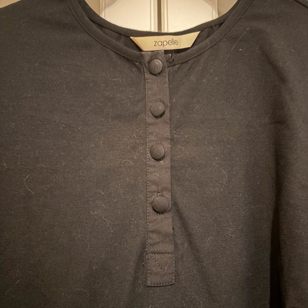 Black puff sleeve Shirt. T16 - Picture 2 of 3